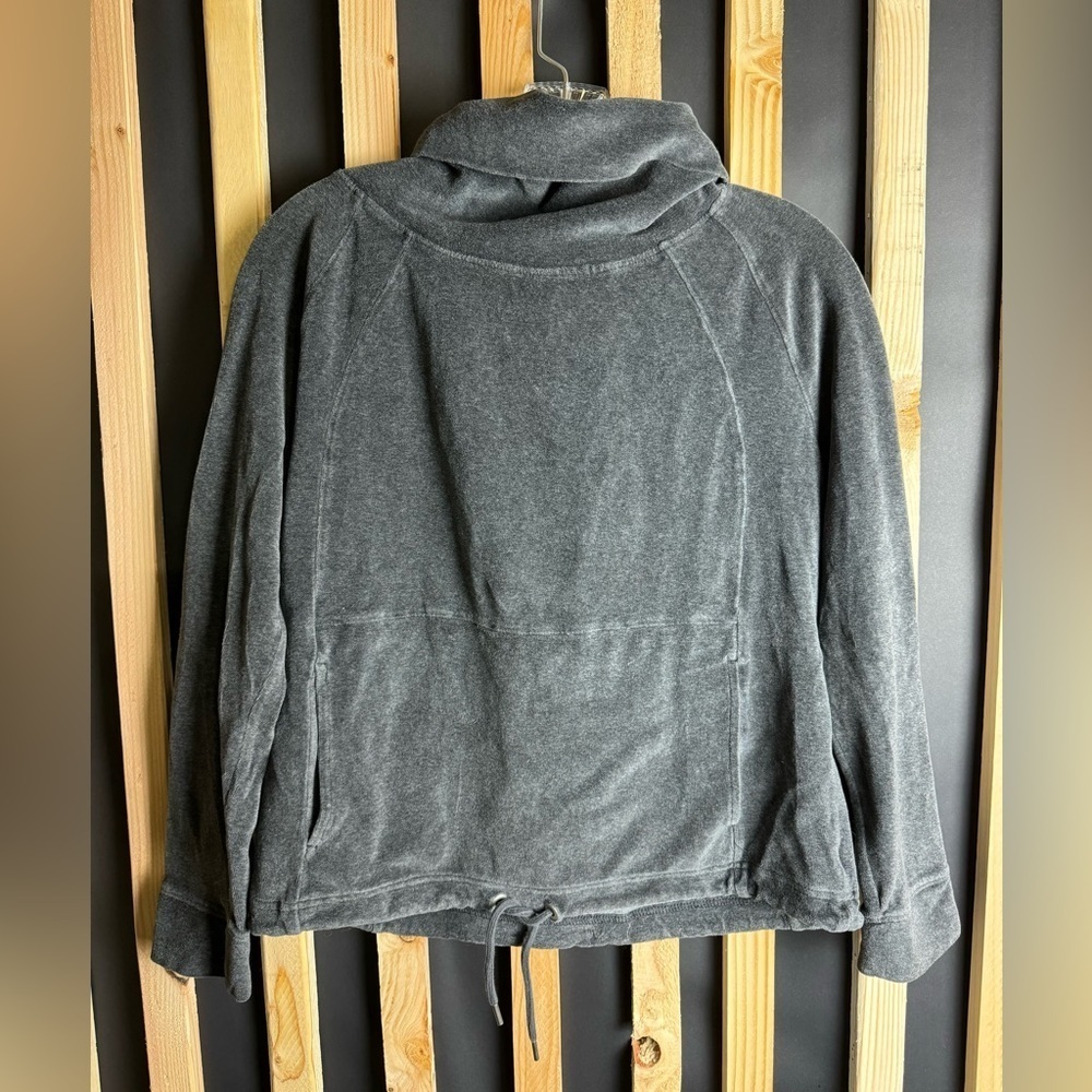 Athleta Women’s Dark Gray Turtle Neck Sweater (XS)